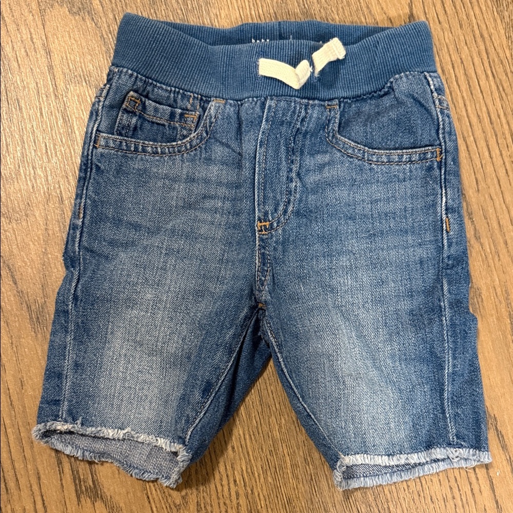 GAP Kids Blue Denim Shorts with Elastic Waist - size 4